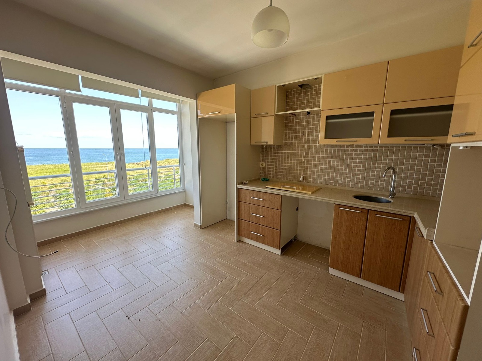 MABEL GAYRİMENKUL/ BEŞİKDÜZÜ FATİH MAH DENİZ MANZARALI DAİRE